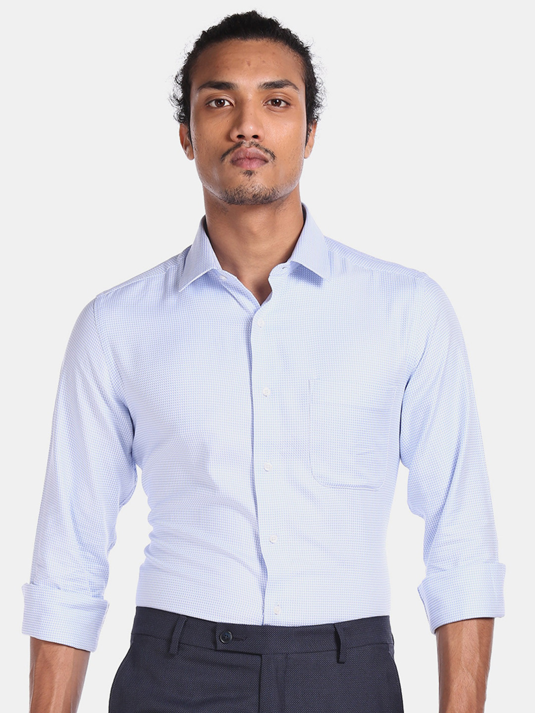 

Arrow Men Blue Regular Fit Self Design Casual Shirt