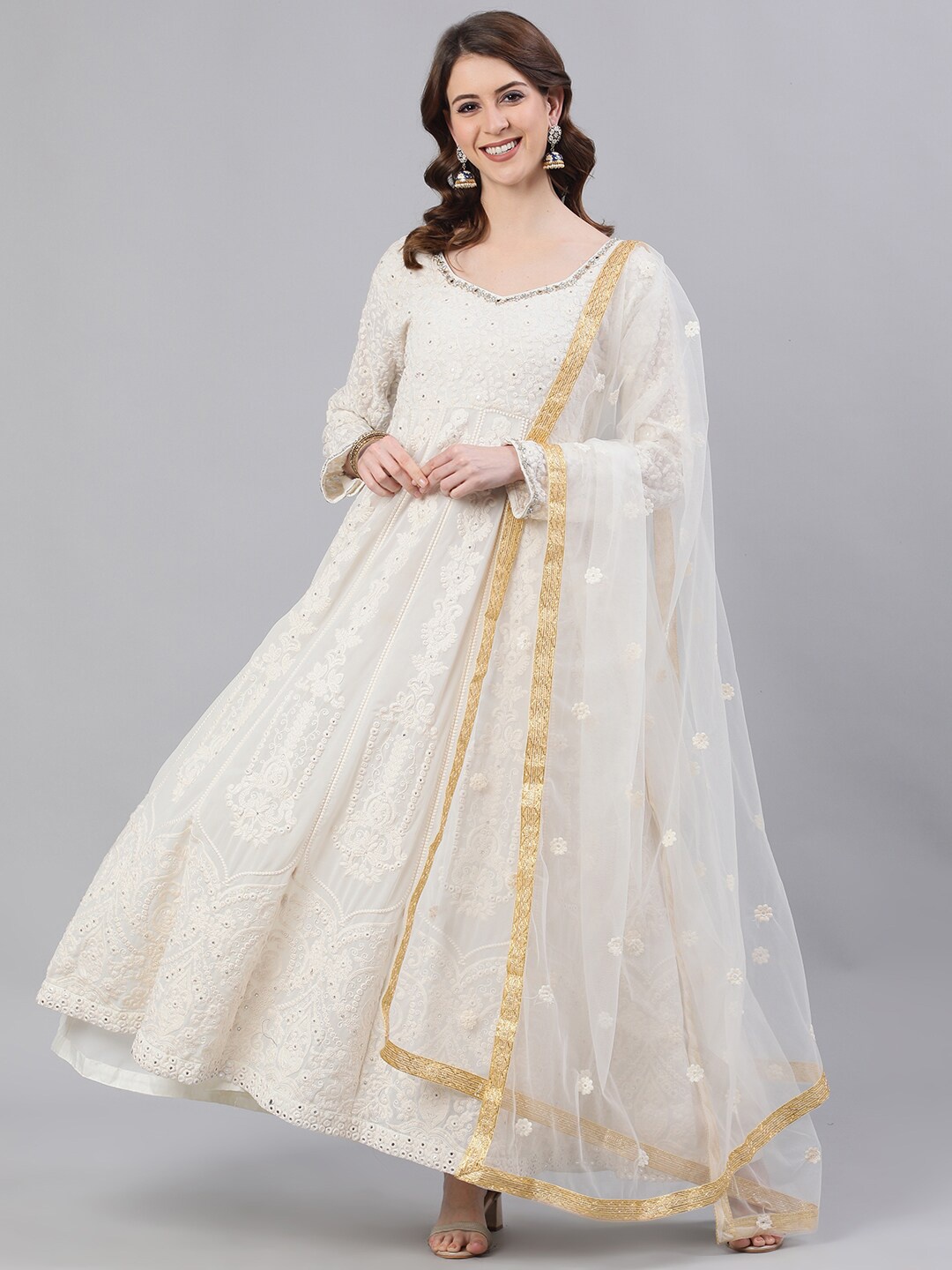 

Ishin White Women White Embellished Chikankari Georgette Kurta
