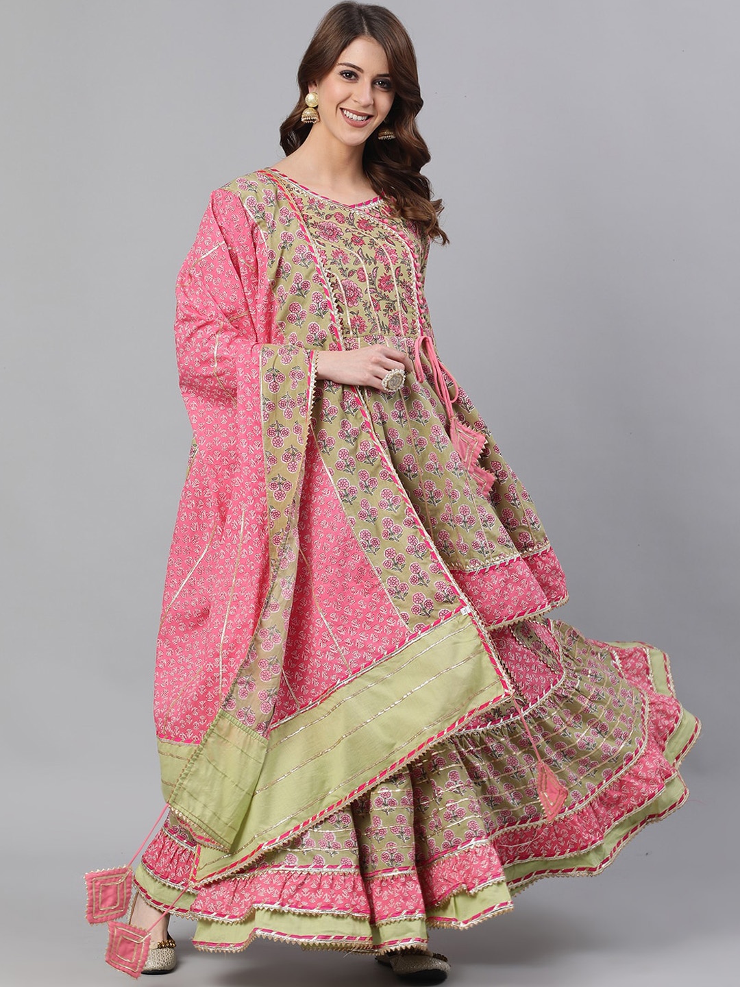 

Ishin Women Printed Kurta with Sharara & Dupatta, Green