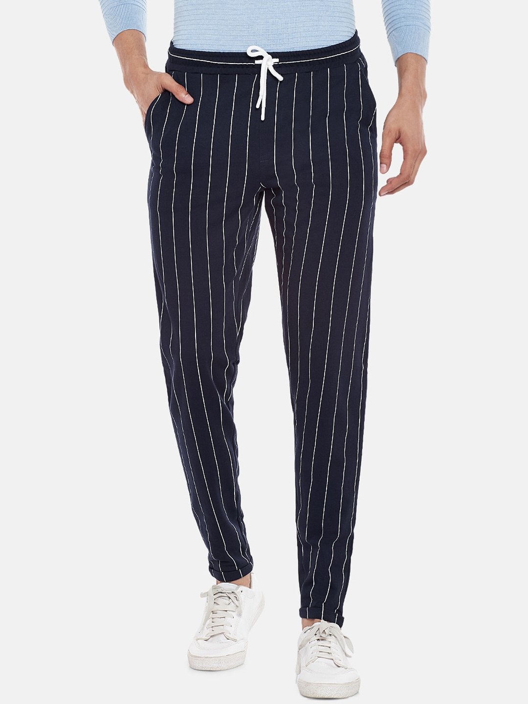 

People Men Navy Blue & White Striped Track Pants
