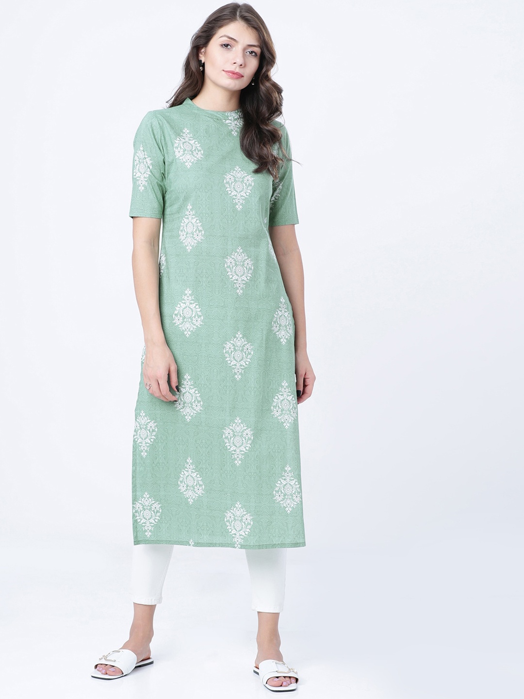 

Vishudh Green Ethnic Motifs Printed Kurta