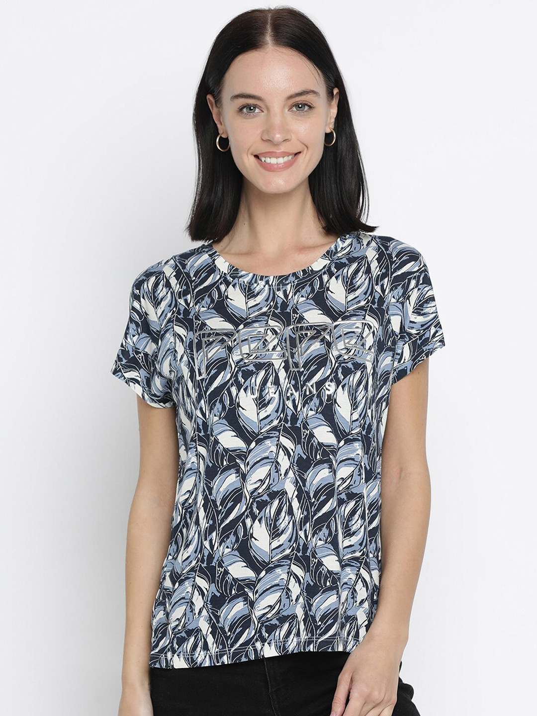 

Pepe Jeans Women Navy Blue & White Floral Printed Round Neck T-shirt