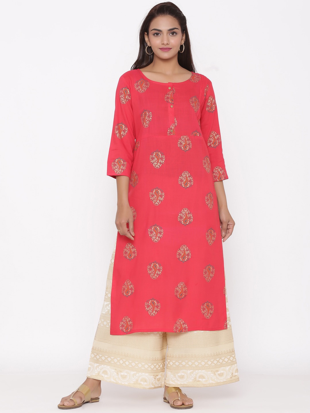 

Silai Bunai Women Red & Off-White Printed Kurta with Palazzos