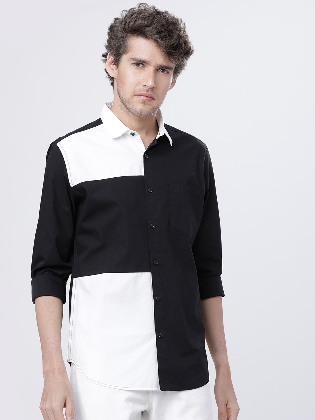 

HIGHLANDER Men Black & White Slim Fit Colourblocked Casual Shirt
