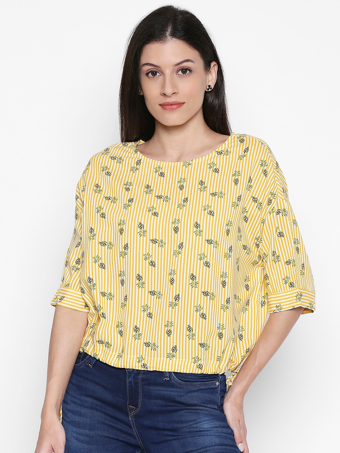 

People Yellow & Green Printed Round Neck Regular Sleeves Top