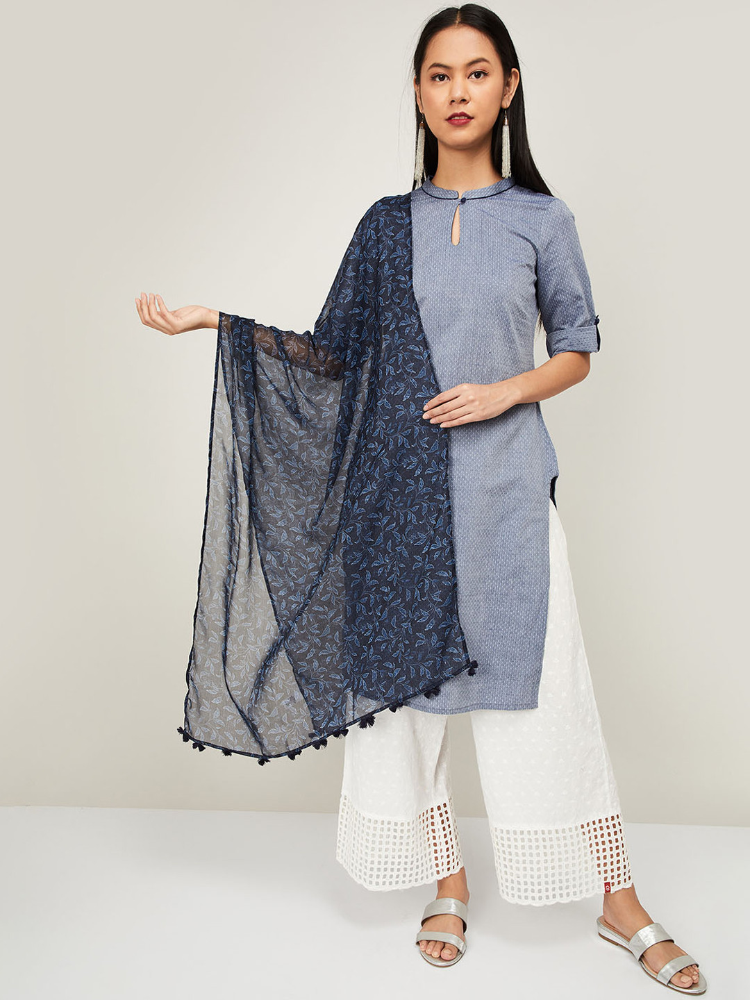 

Melange by Lifestyle Navy Blue Printed Dupatta