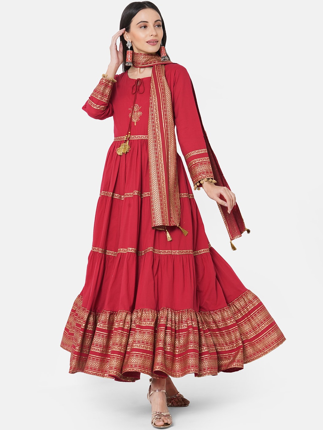 

FASHOR Women Maroon Ethnic Motifs Tiered Maxi Kurta with Dupatta