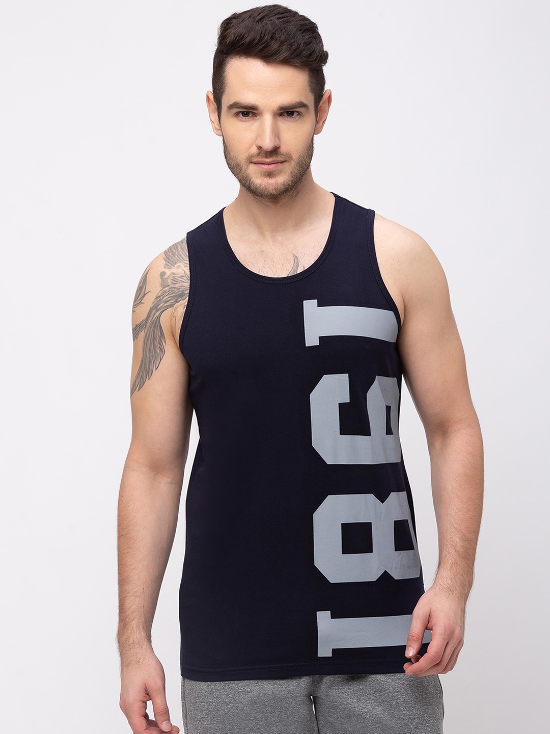 

GIORDANO Men Navy Blue & Grey Printed Slim Fit Round Neck T-shirt