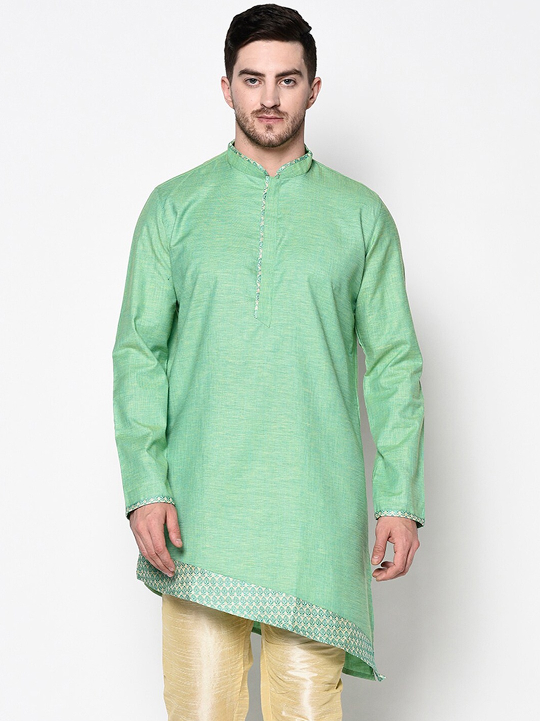 

LAMAAYA Men Green & Gold-Toned Solid Kurta with Pyjamas