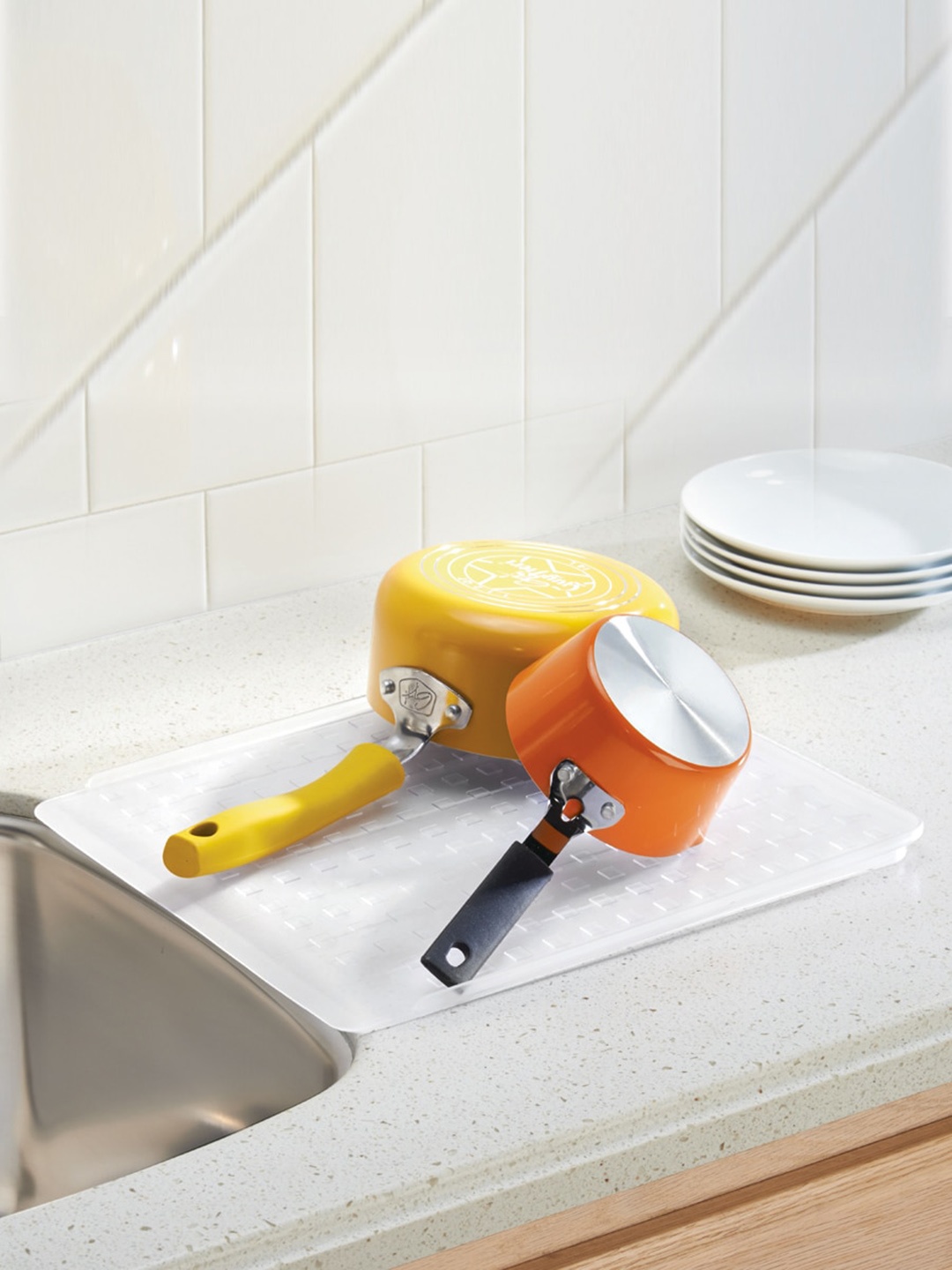 

INTERDESIGN White Textured Kitchen Dish Drain Board