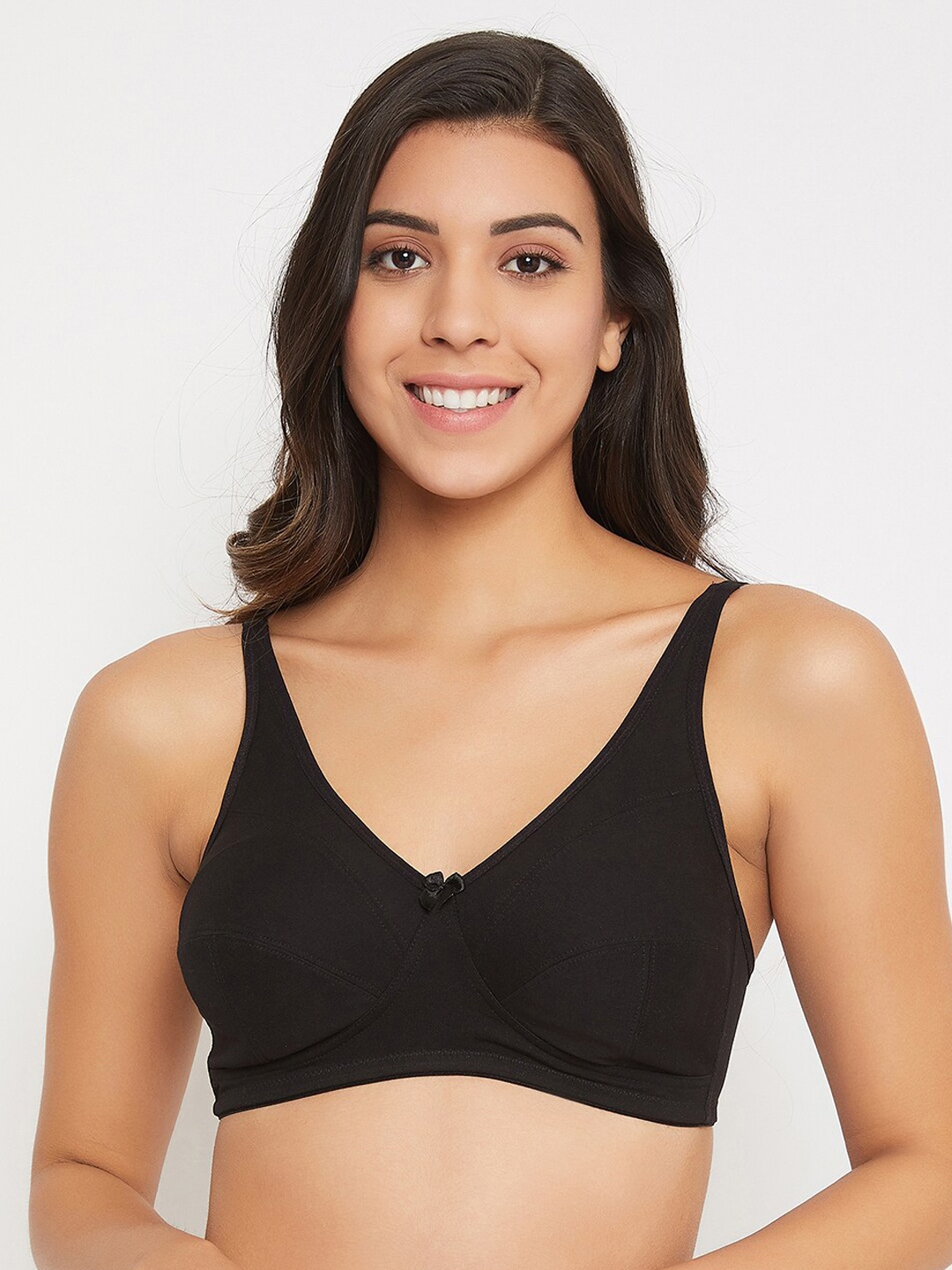 

Clovia Black Solid Non-Wired Non Padded Everyday Bra BR2137P1336E-Black