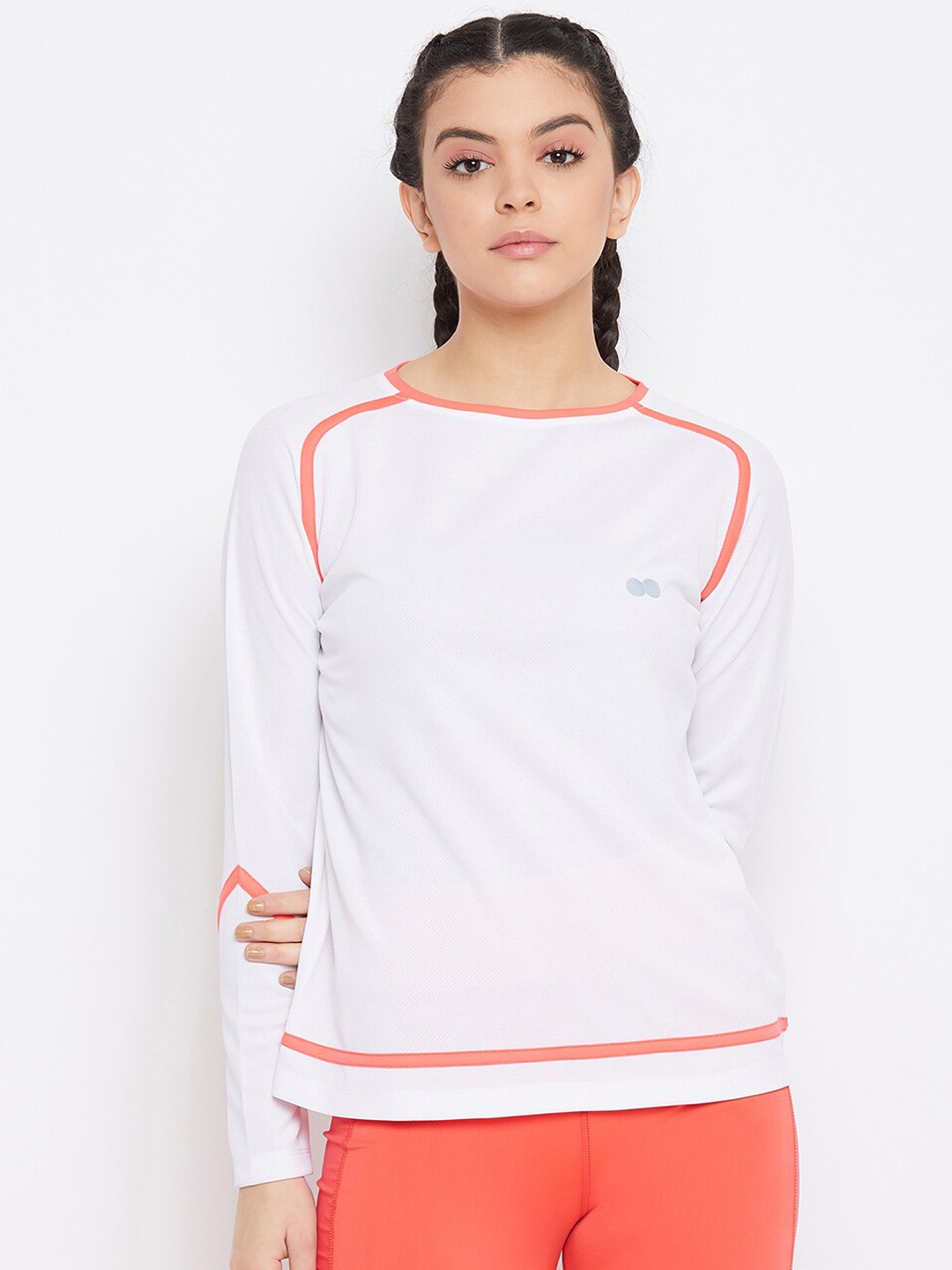 

Clovia Women White Solid Round Neck T-shirt