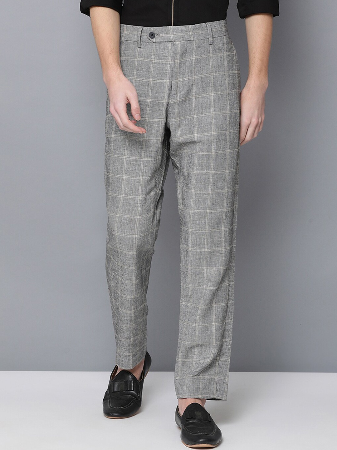 

Antony Morato Men Grey & Off-White Slim Fit Checked Formal Trousers