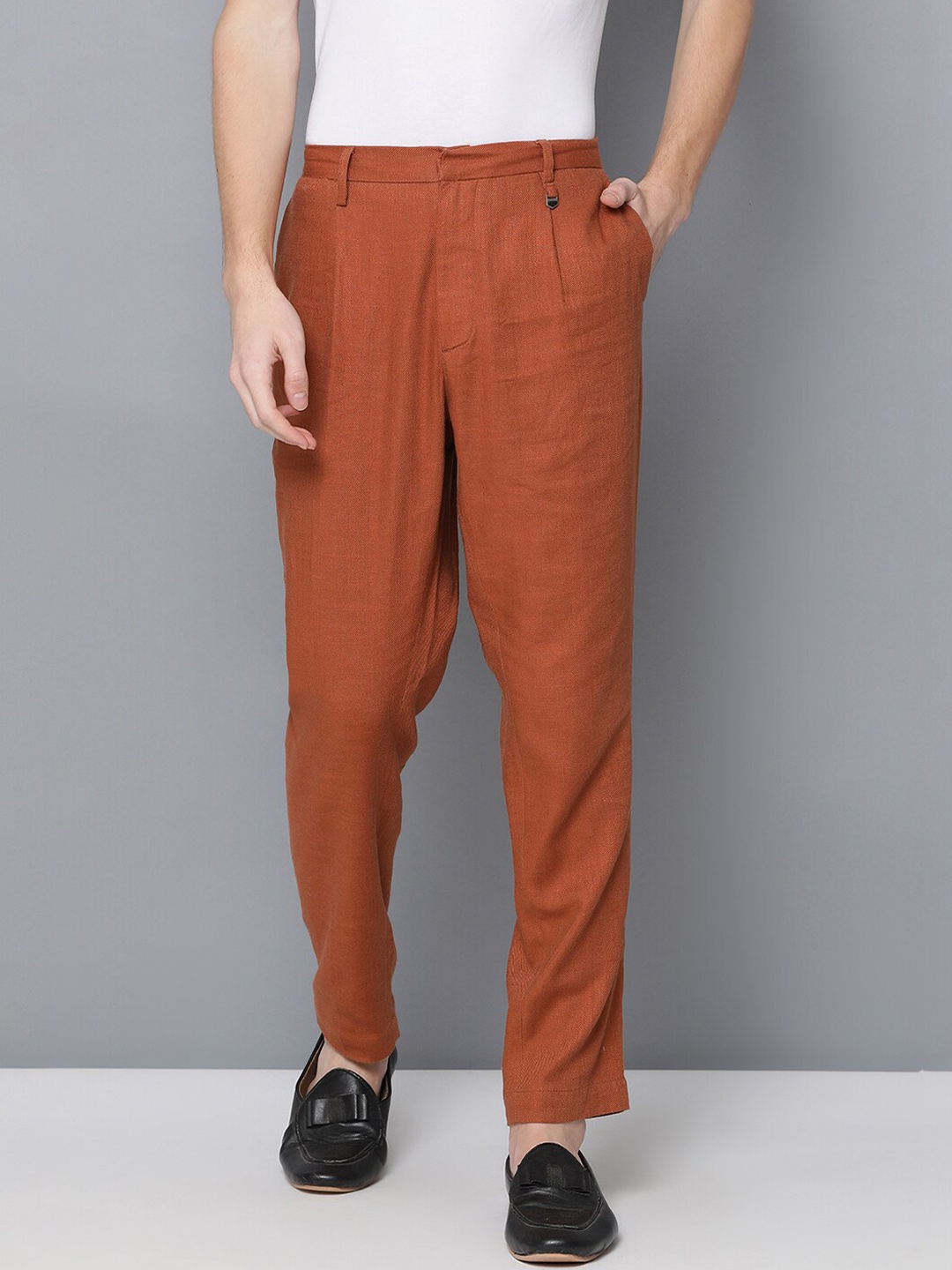

Antony Morato Men Rust Loose Fit Solid Regular Trousers