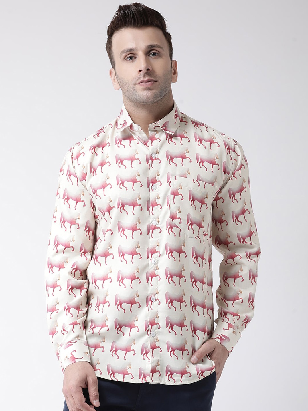 

hangup trend Men Off-White Slim Fit Printed Casual Shirt