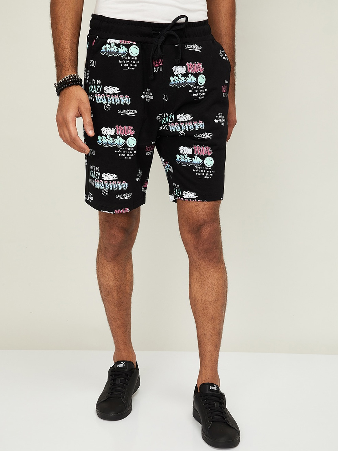 

SmileyWorld Men Black & White Printed Slim Fit Regular Shorts