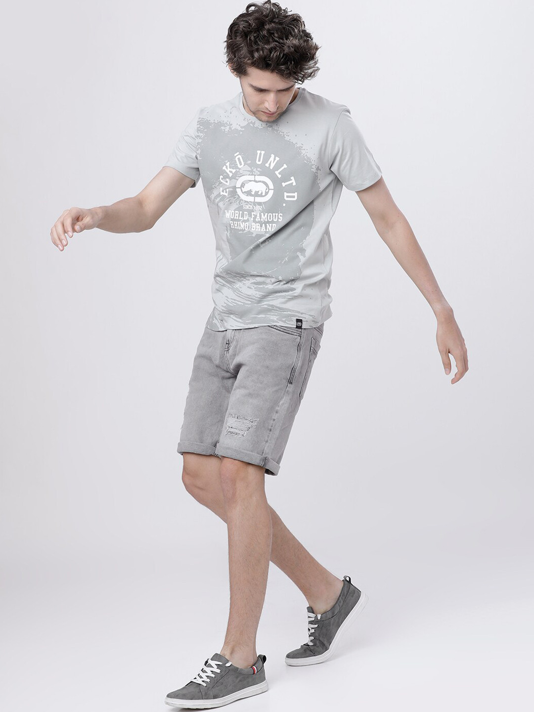 

HIGHLANDER Men Grey Washed Slim Fit Denim Shorts