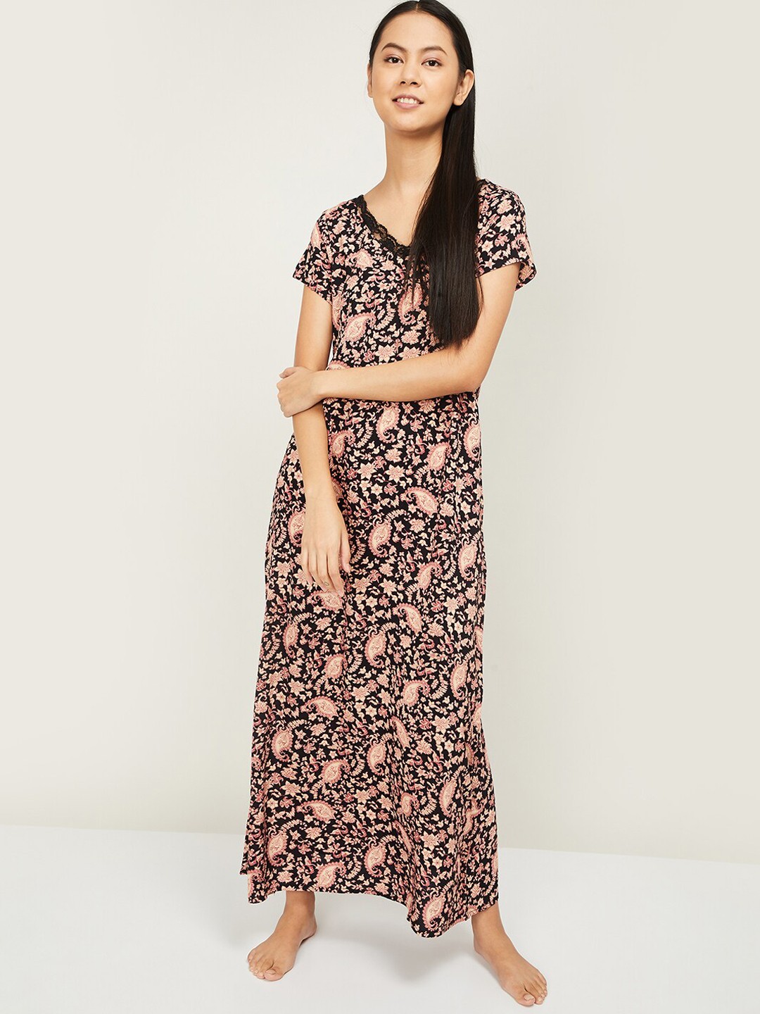 

Ginger by Lifestyle Black & Beige Printed Nightdress
