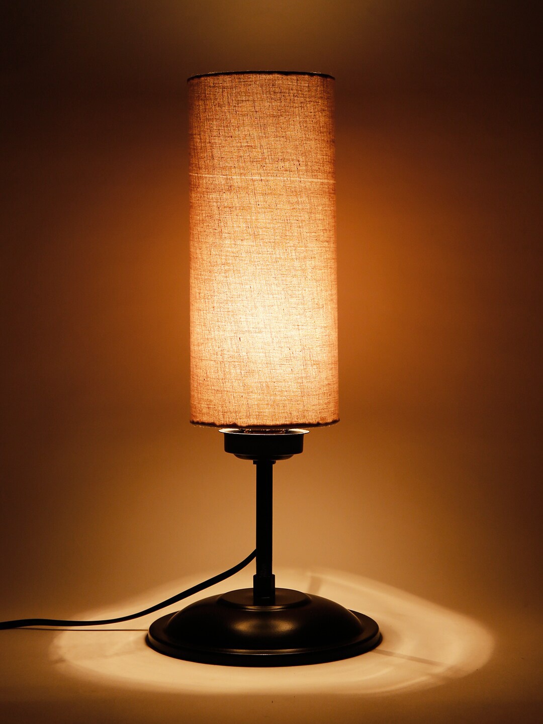

Devansh Grey Solid Cylindrical Table Lamp