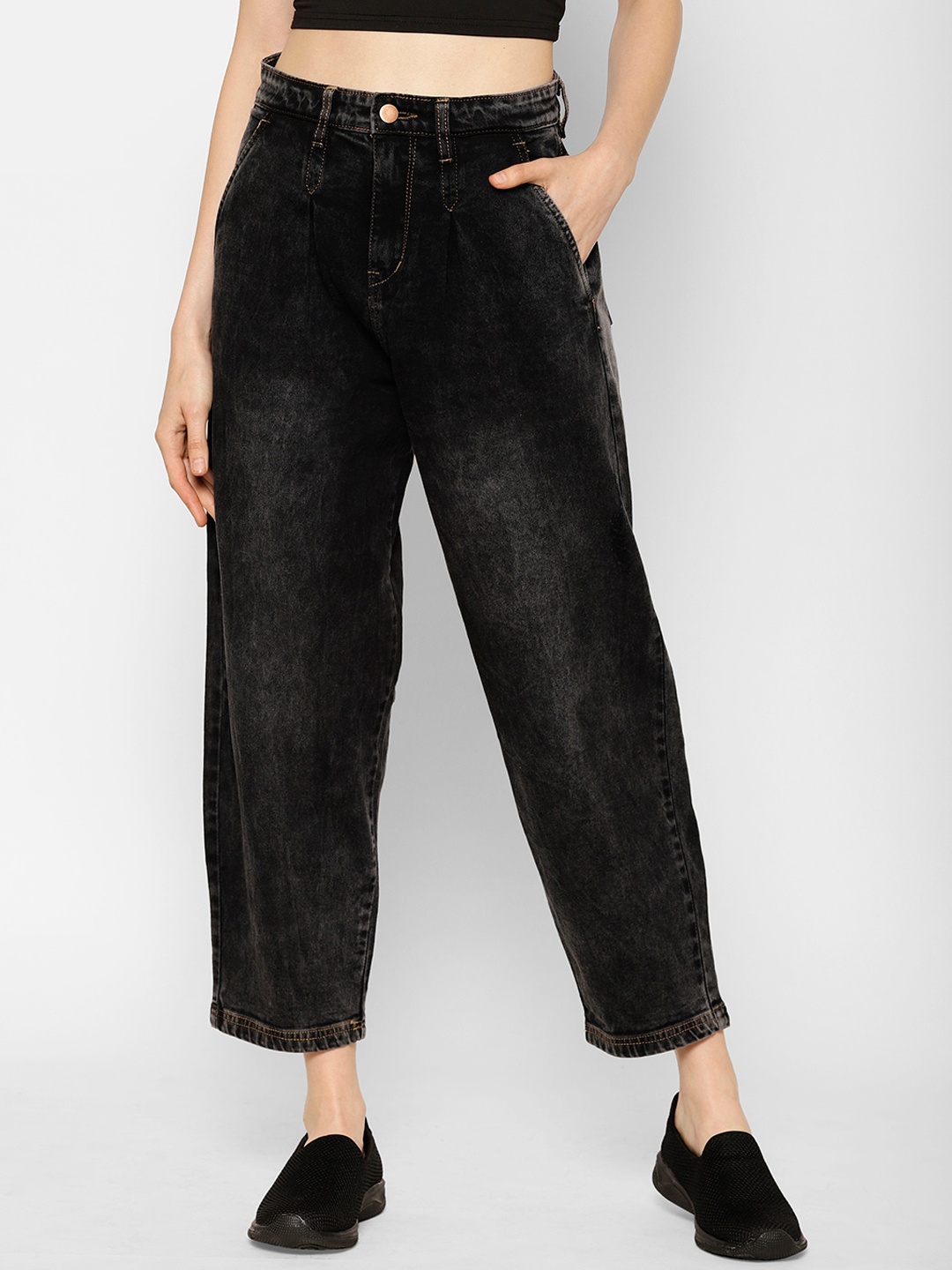 

KASSUALLY Women Black Wide Leg Mid-Rise Clean Look Cropped Jeans