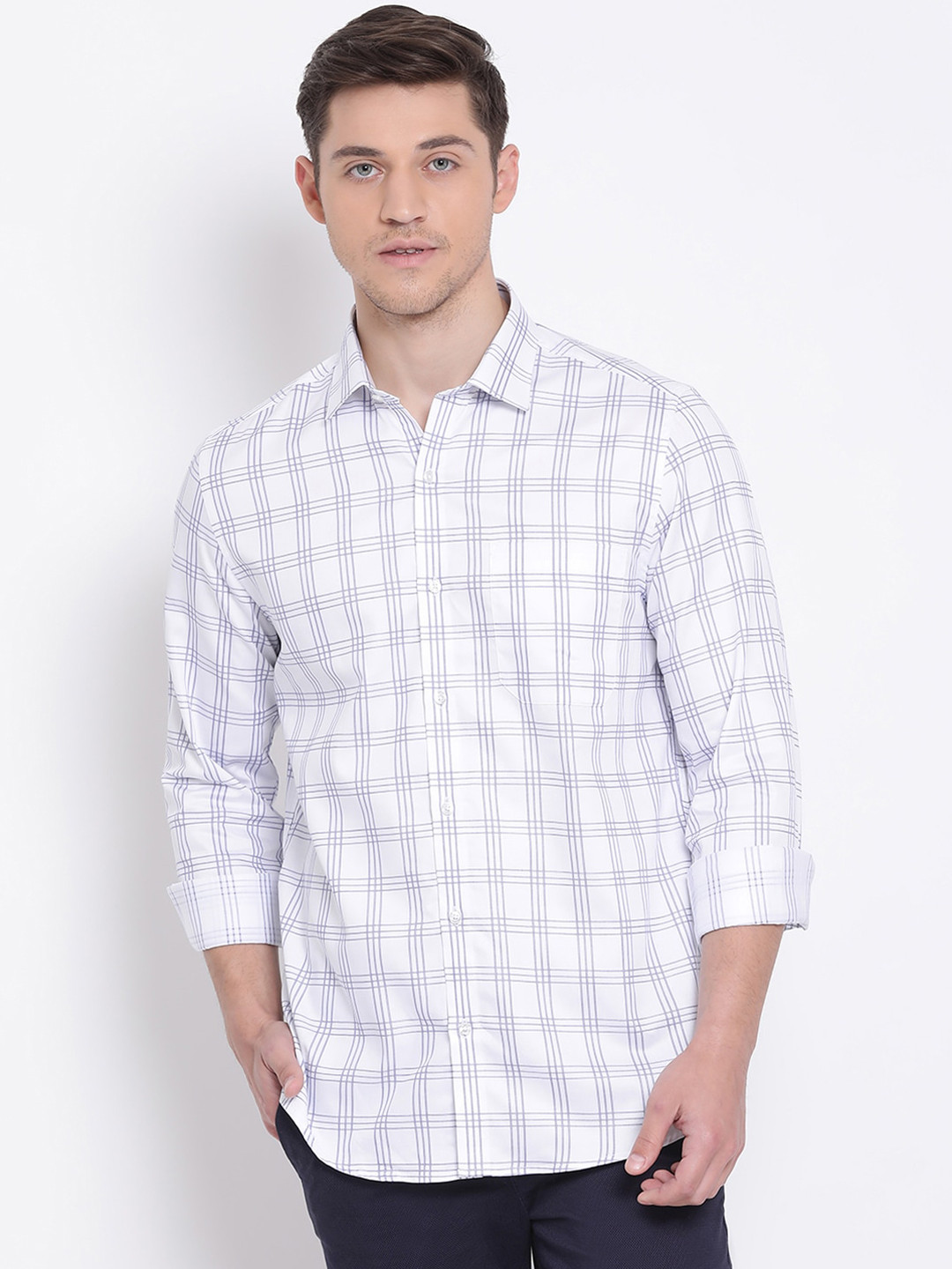 

Turtle Men White & Blue Slim Fit Checked Cotton Casual Shirt