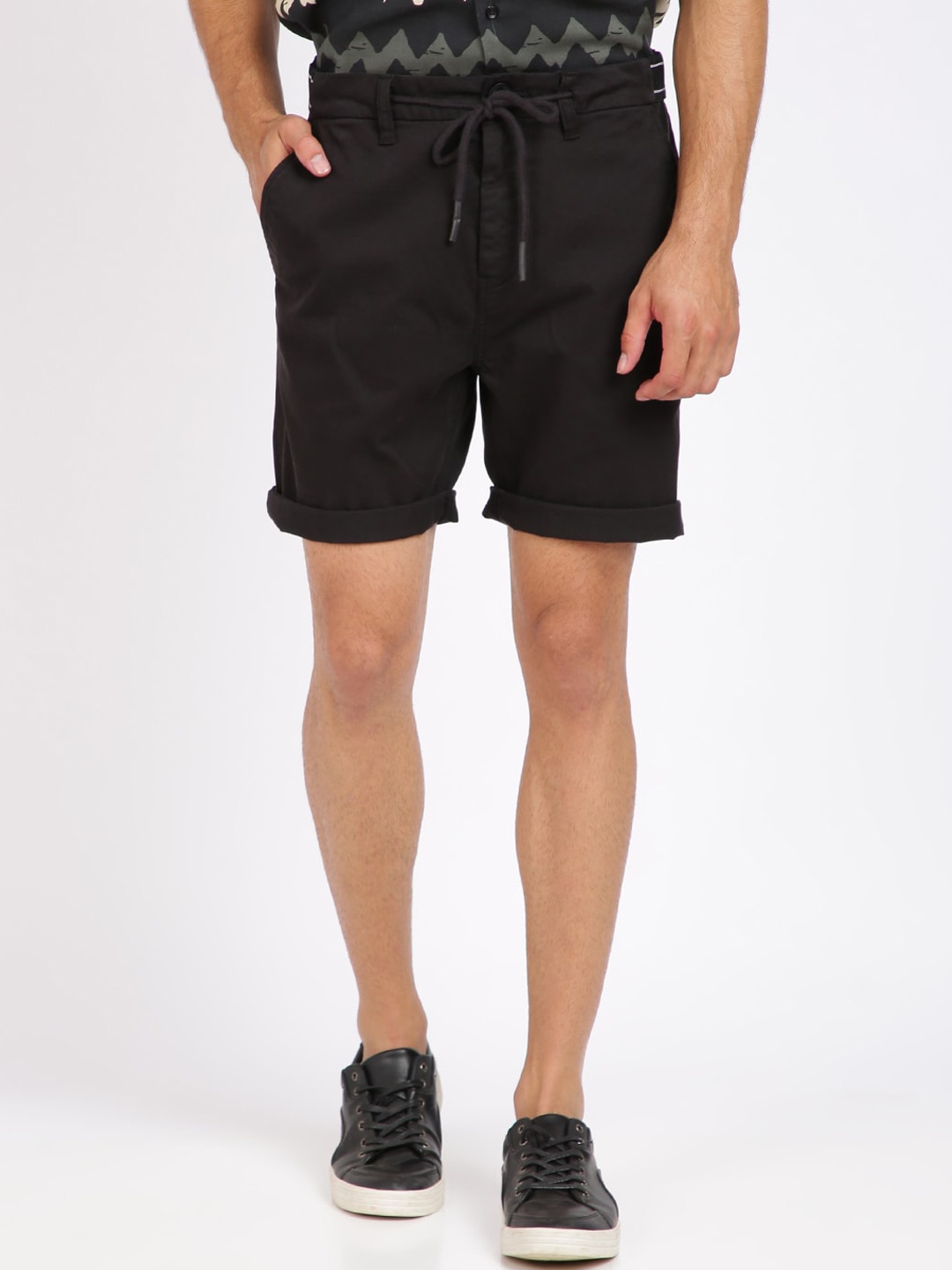 

Breakbounce Men Black Solid Slim Fit Regular Shorts
