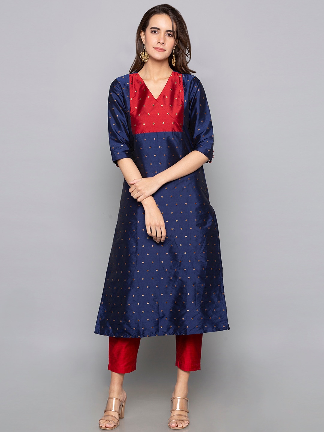 

Desi Weavess Navy Blue Ethnic Motifs Thread Work Kurta