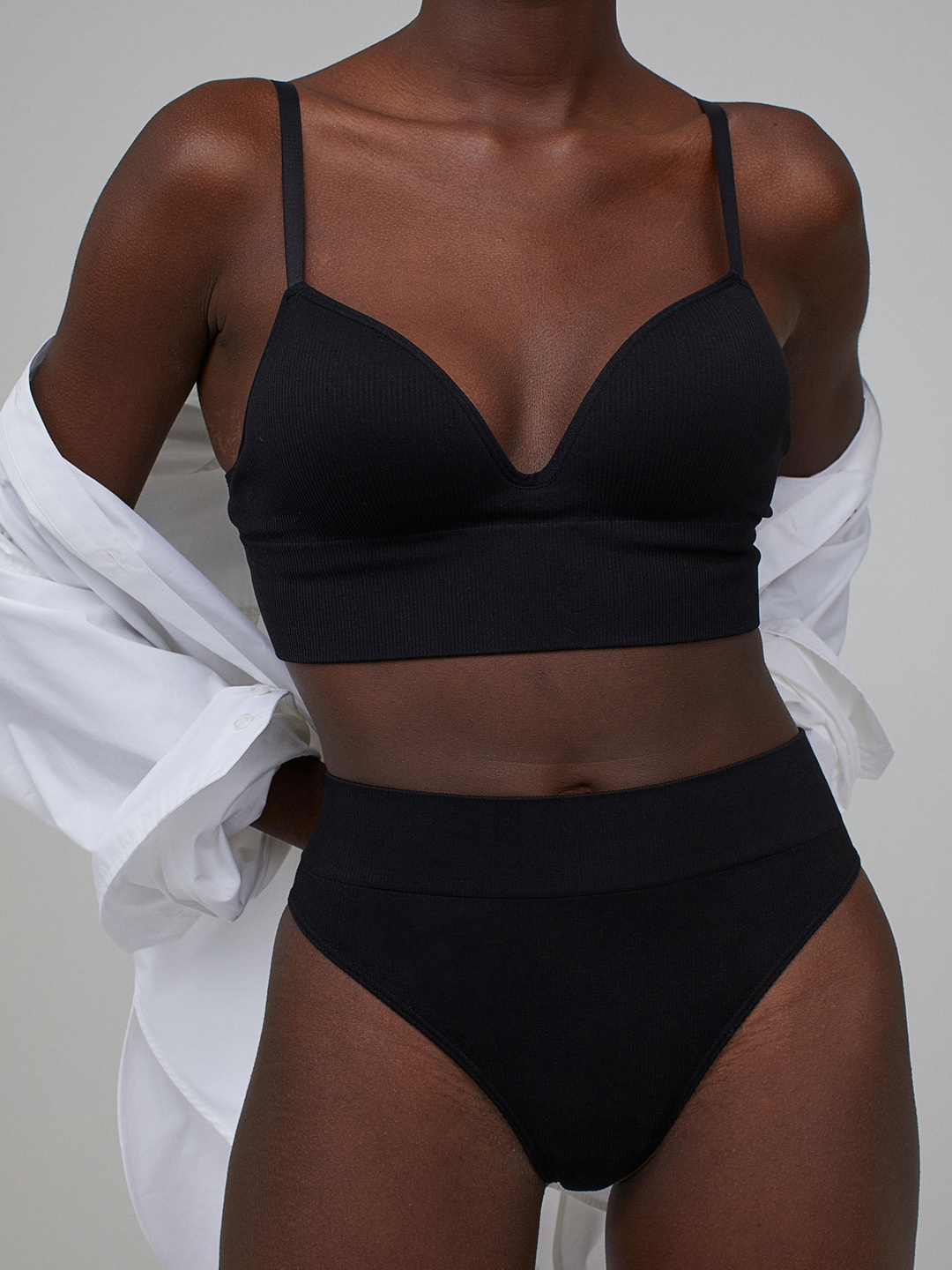 

H&M Women Black Solid 2-Pack Brazilian Briefs 0942947001