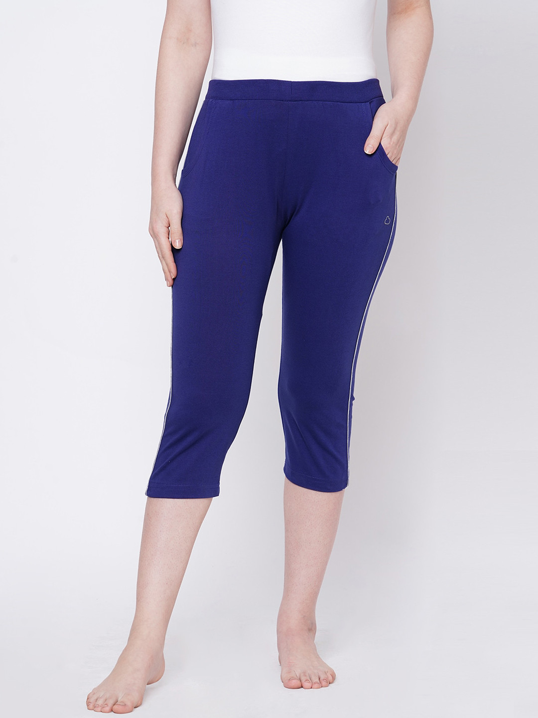 

Sweet Dreams Women Blue Solid Regular Fit Capris