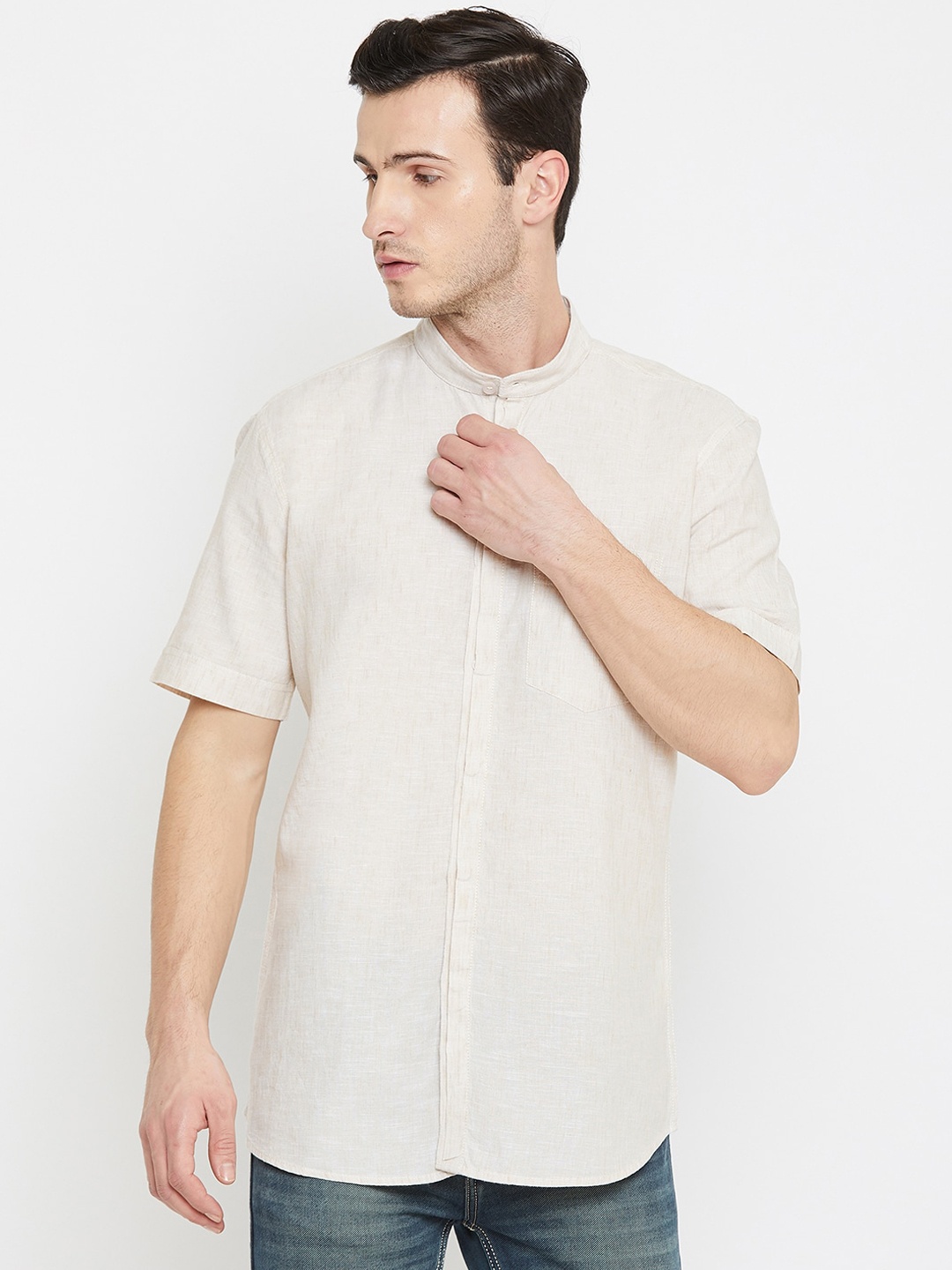 

Crimsoune Club Men Beige Slim Fit Solid Casual Shirt