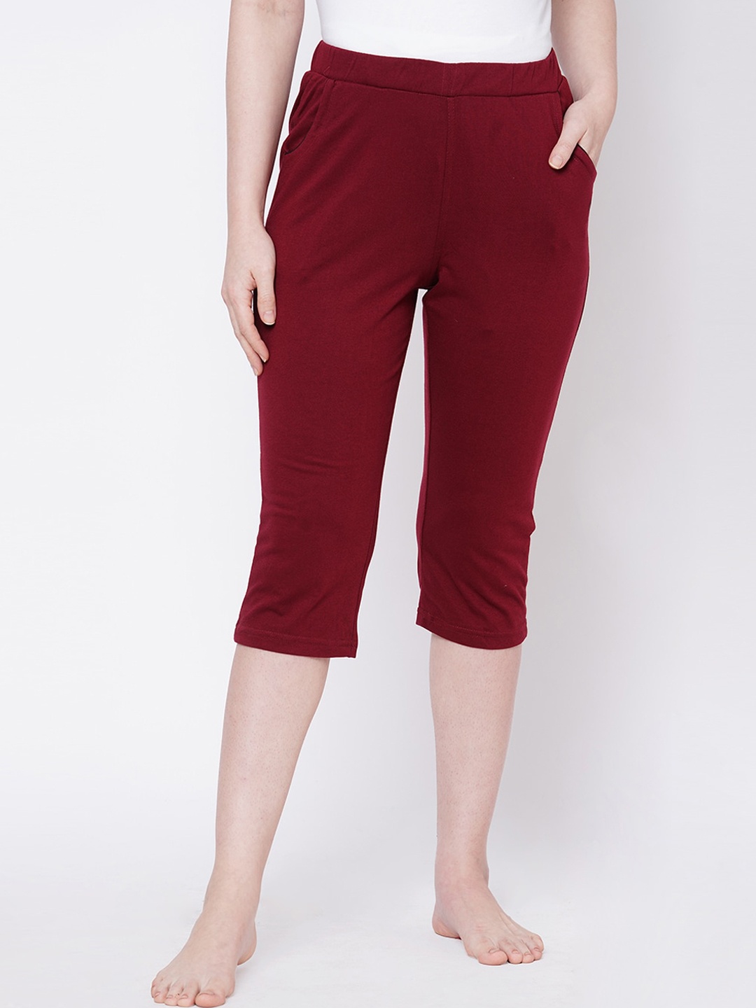 

Sweet Dreams Women Maroon Solid Regular Fit lounge Capris