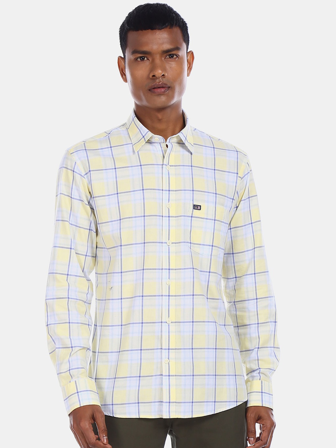 

Arrow Sport Men Yellow & Blue Regular Fit Checked Casual Shirt