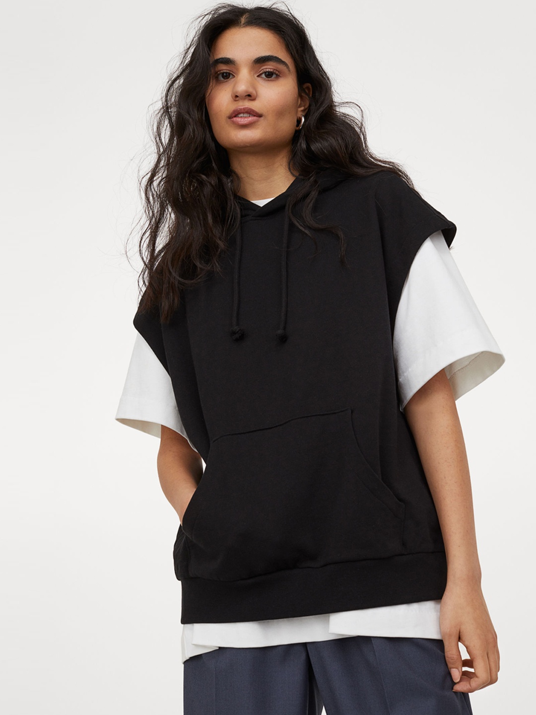 

H&M Women Black Sleeveless Hoodie