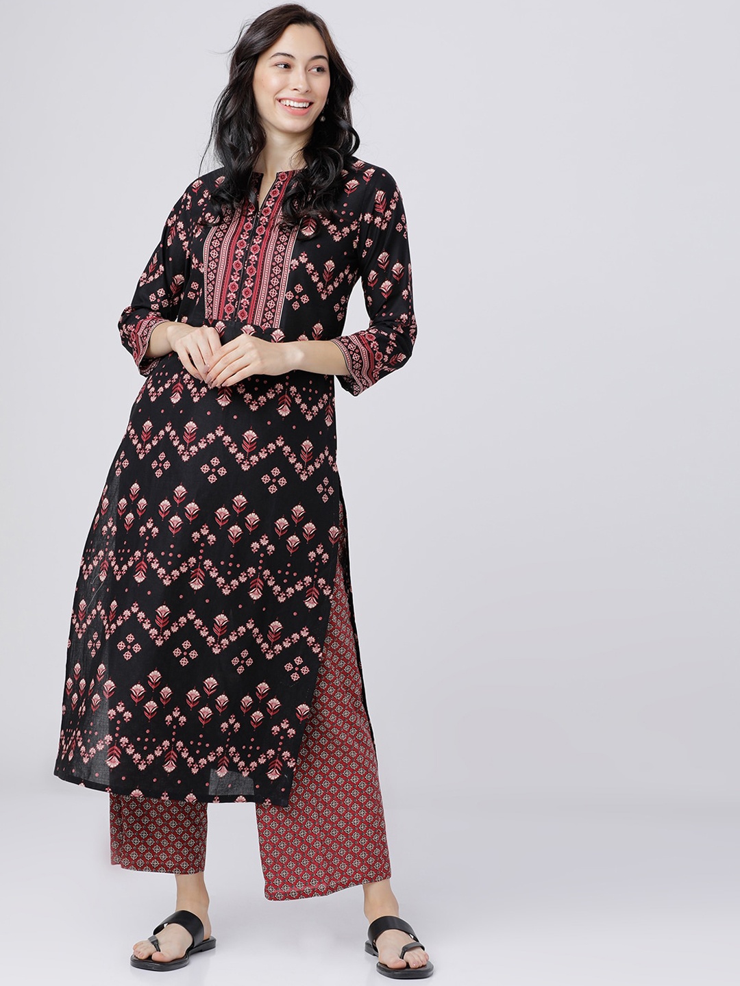 

Vishudh Black Floral Printed Kurta