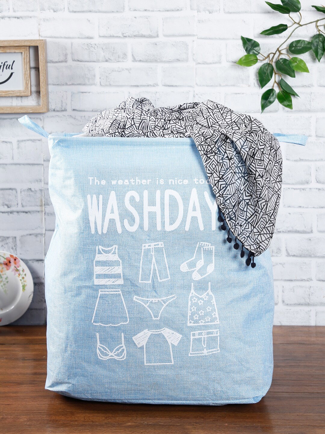 

House Of Accessories Blue & White Printed Laundry Basket