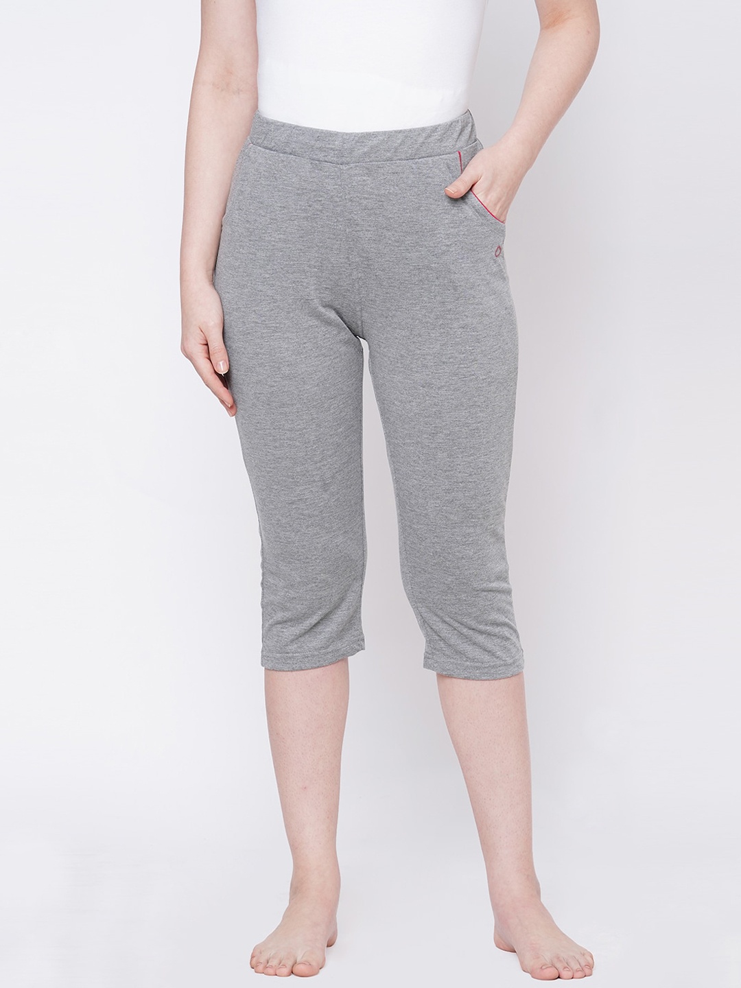 

Sweet Dreams Women Grey Melange Solid Regular Fit Lounge Capris