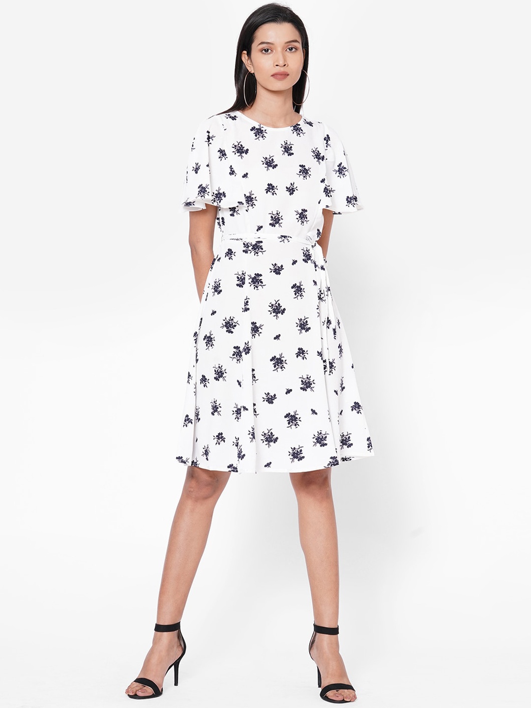 

109F Women White & Navy Blue Floral Printed Fit and Flare Dress