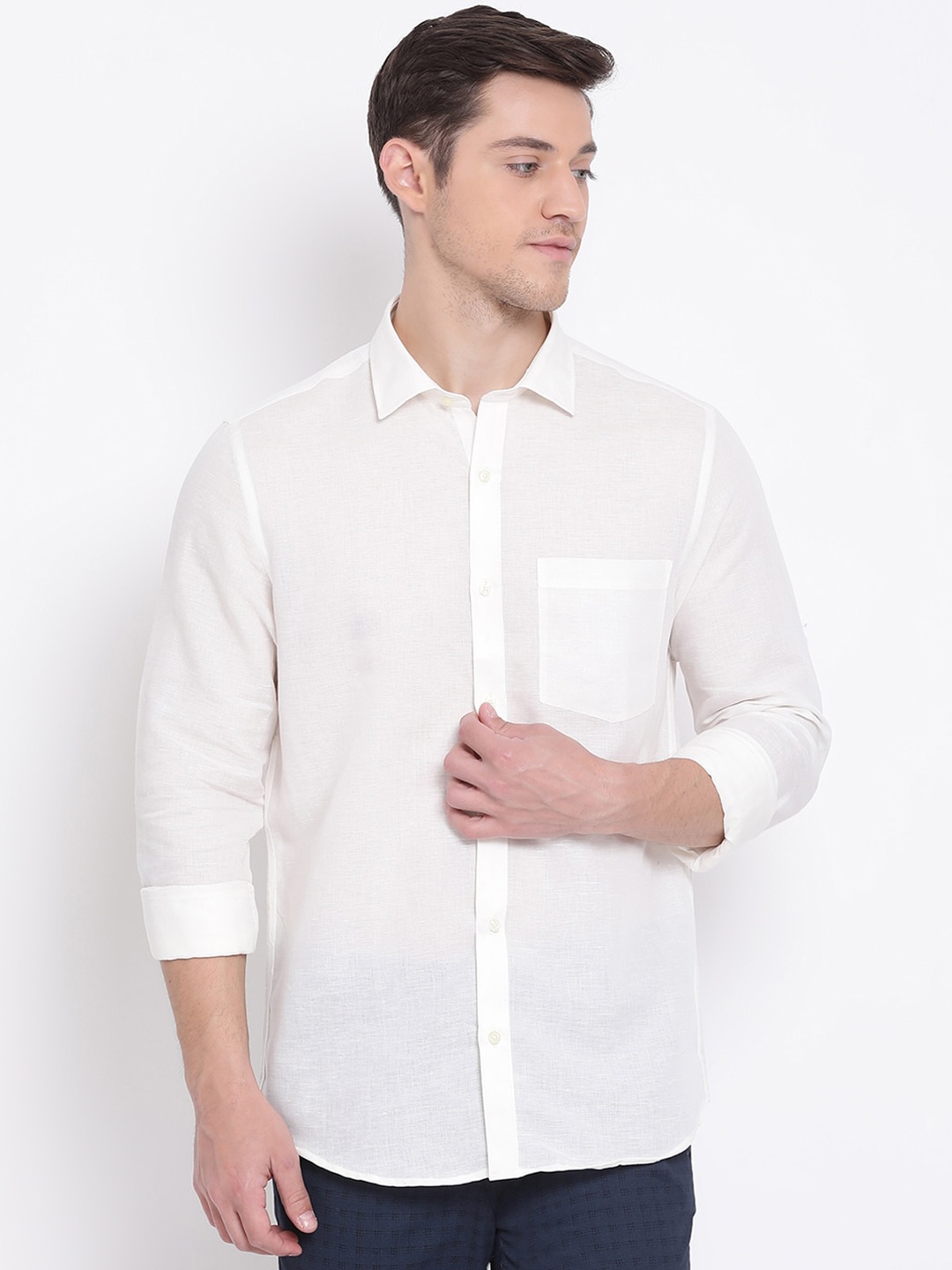 Turtle Men Cream-Coloured Slim Fit Solid Casual Shirt