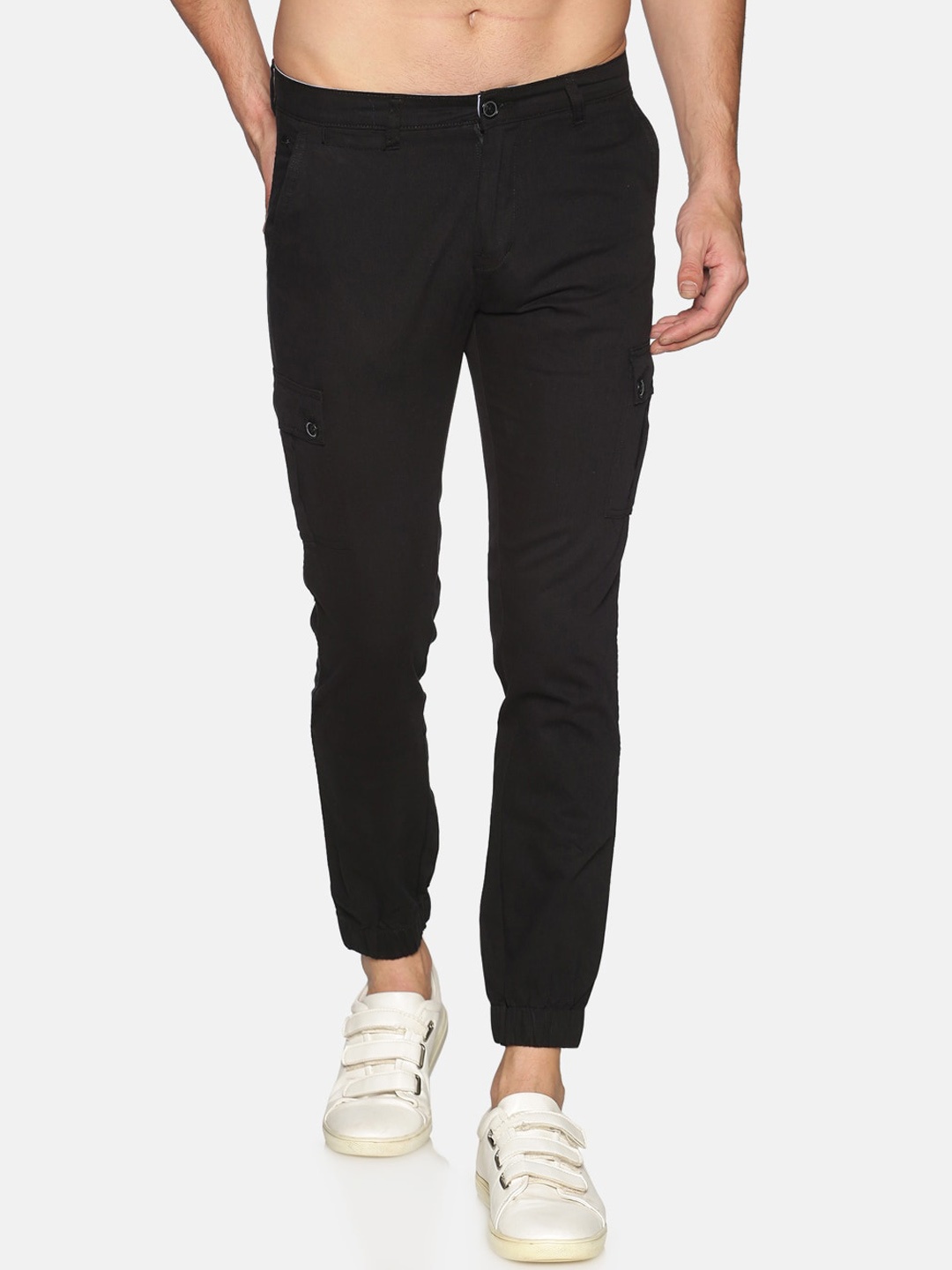 

Chennis Men Black Regular Fit Solid Cotton Joggers