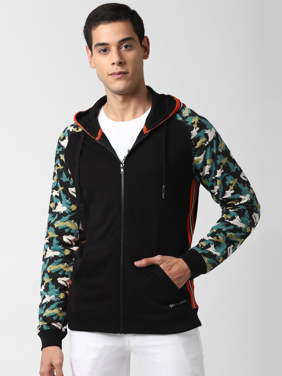 

Peter England Men Black Printed Sweatshirt
