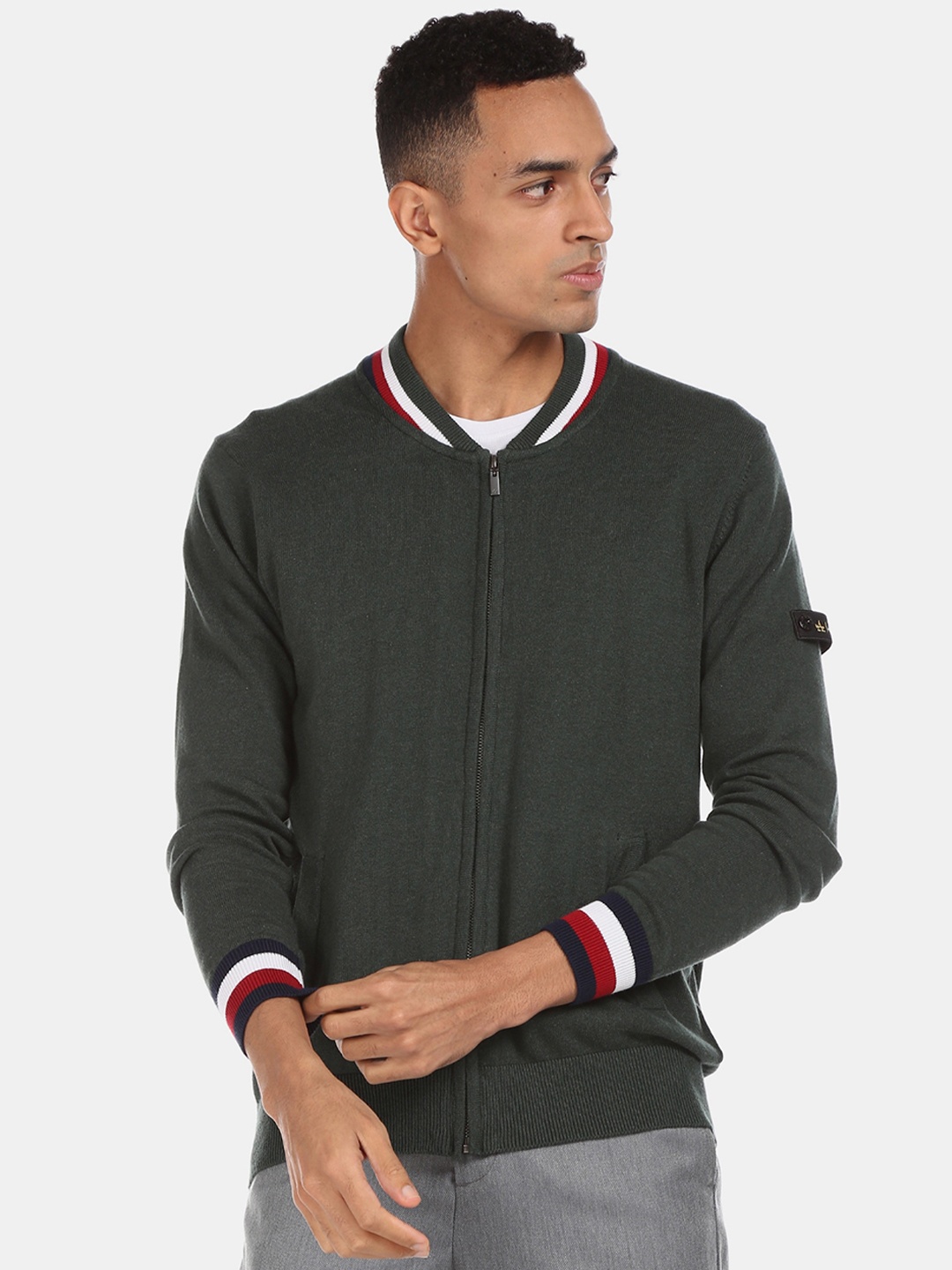 

Arrow Sport Men Green Solid Cardigan Sweater