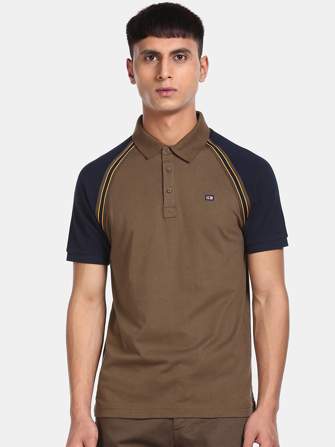 

Arrow Sport Men Green Polo Collar T-shirt