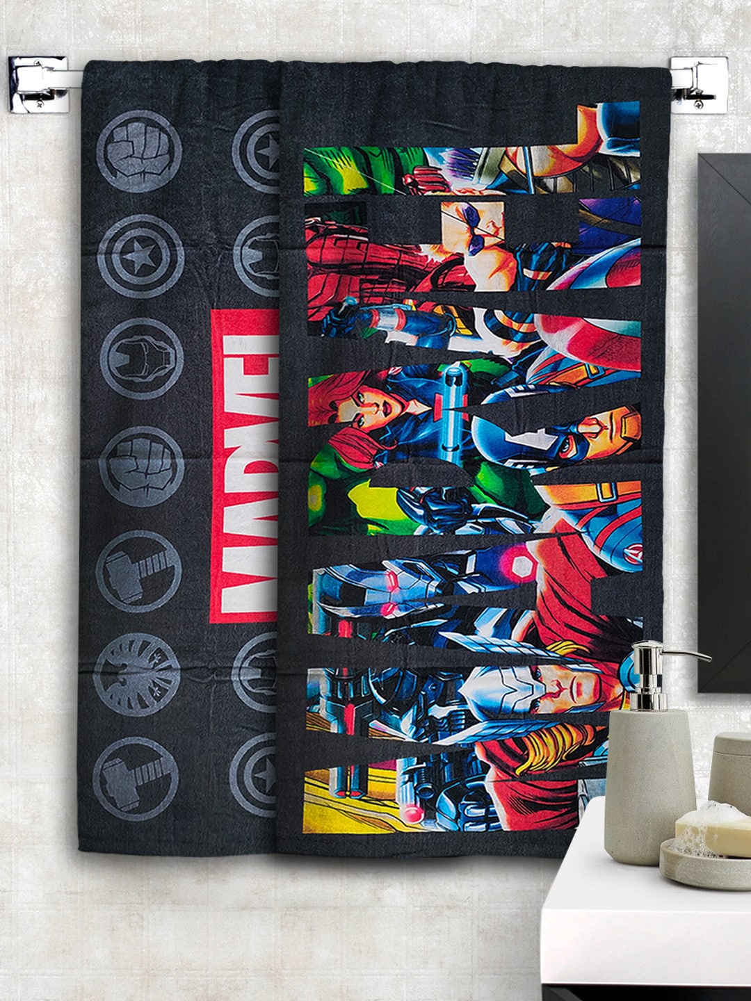 

Marvel Set Of 2 Avengers Printed 300 GSM Bath Towels, Black