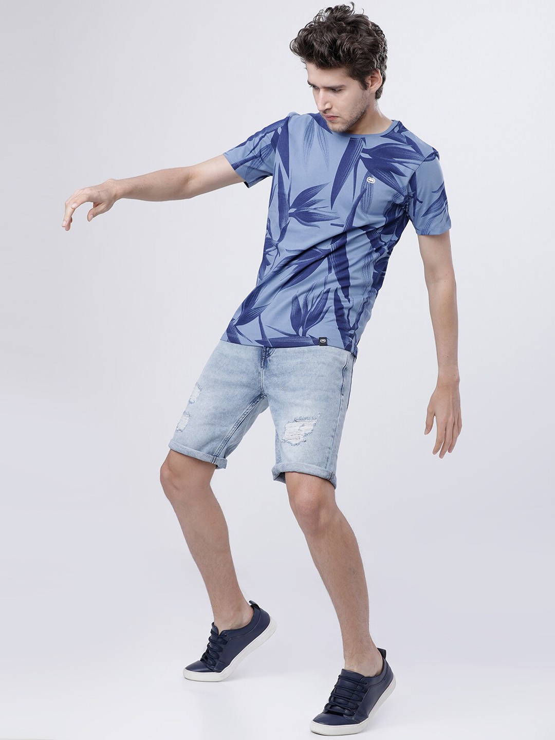 

HIGHLANDER Men Blue Washed Slim Fit Denim Shorts