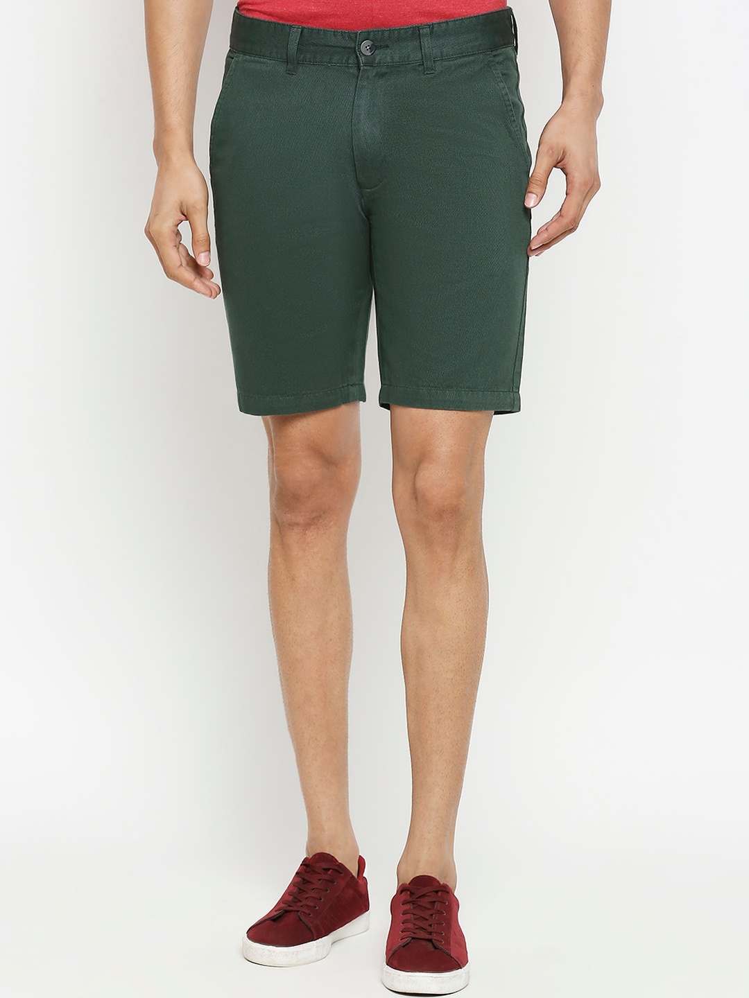 

BYFORD by Pantaloons Men Green Solid Slim Fit Regular Shorts