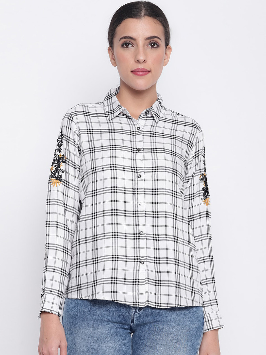 

Pepe Jeans Women White Regular Fit Checked Casual Shirt