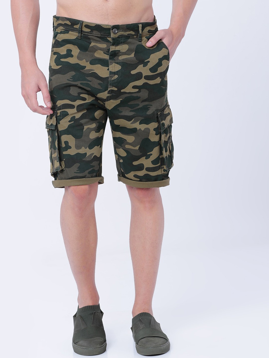 

HIGHLANDER Men Olive Green Printed Slim Fit Cargo Shorts