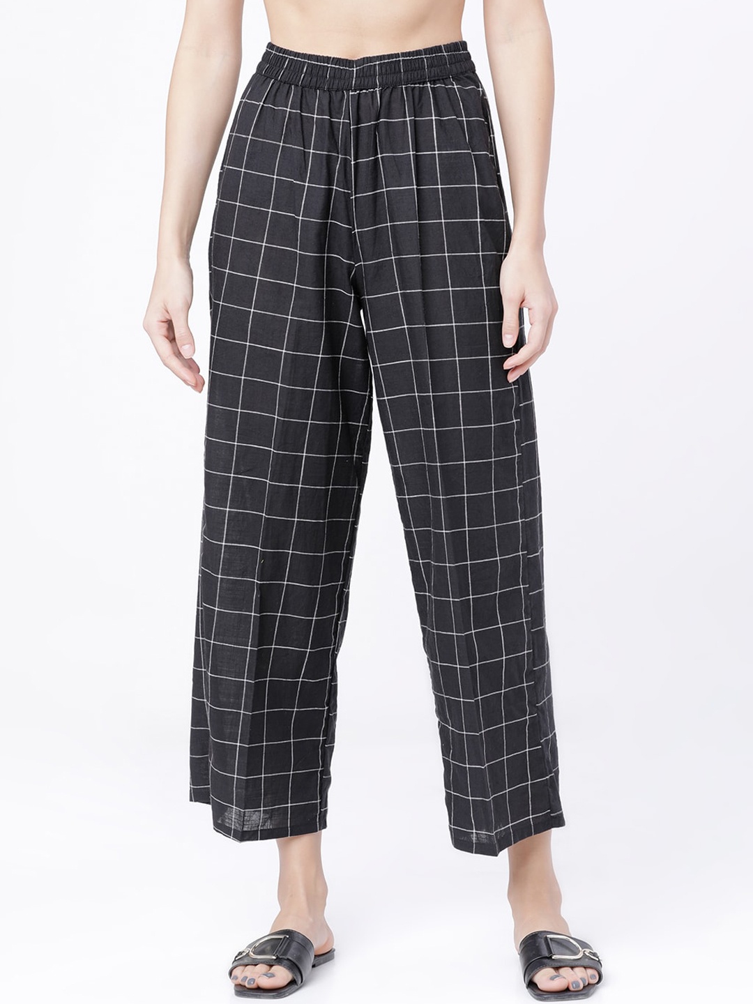 

Vishudh Women Black Checked