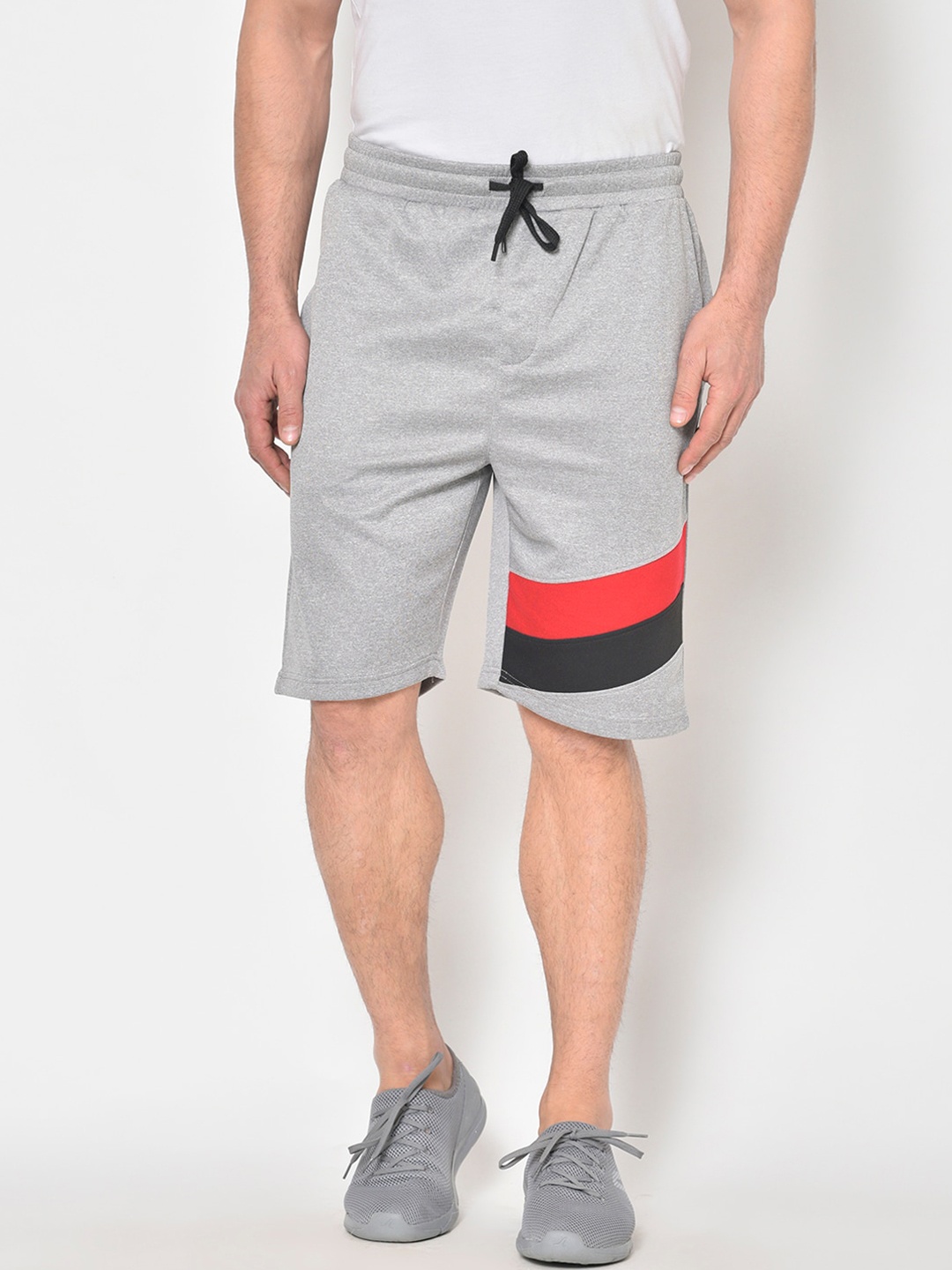 

PERFKT-U Men Grey Solid Regular Fit Regular Shorts