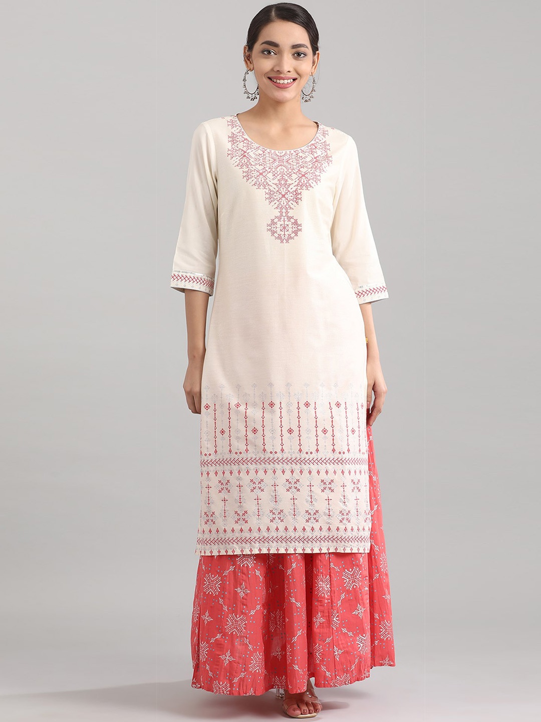 

AURELIA Off White & Red Ethnic Motifs Yoke Design Kurta